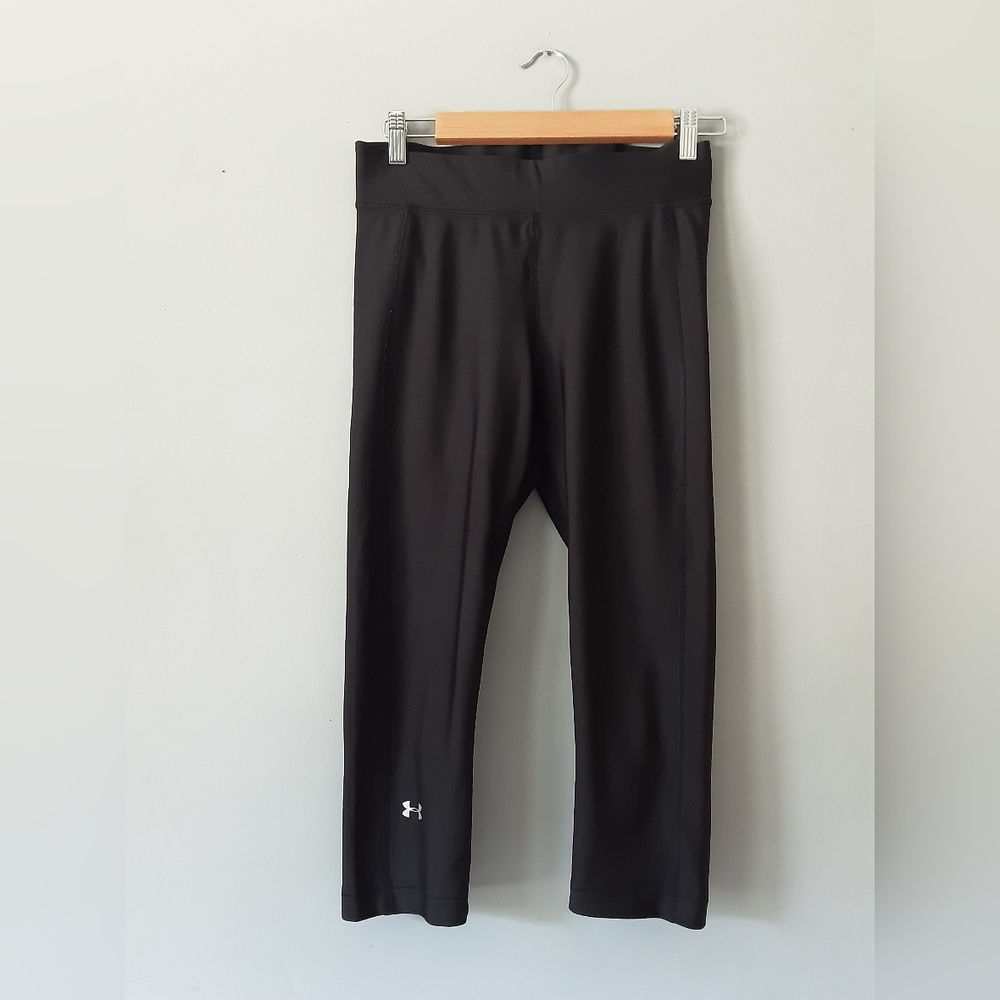 Under Armour Black Crop Compression Leggings